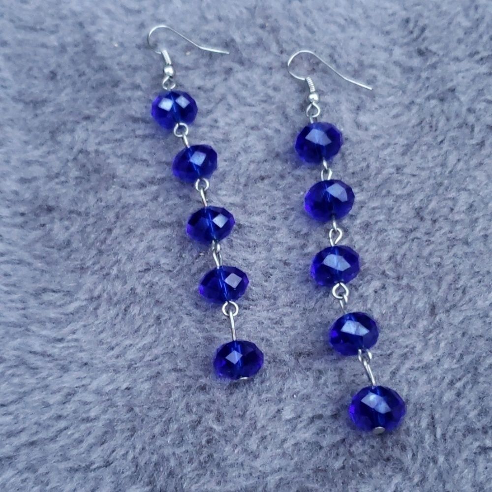 Beautiful Silver &‎ Blue Gem Earrings